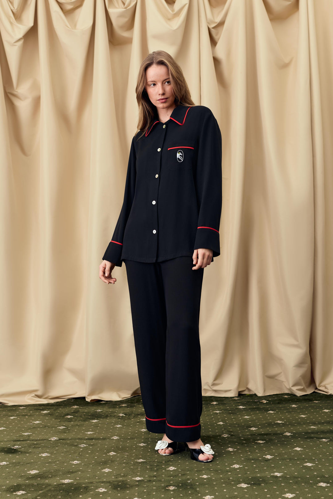 Finnegan Unisex Pajama Shirt in Black