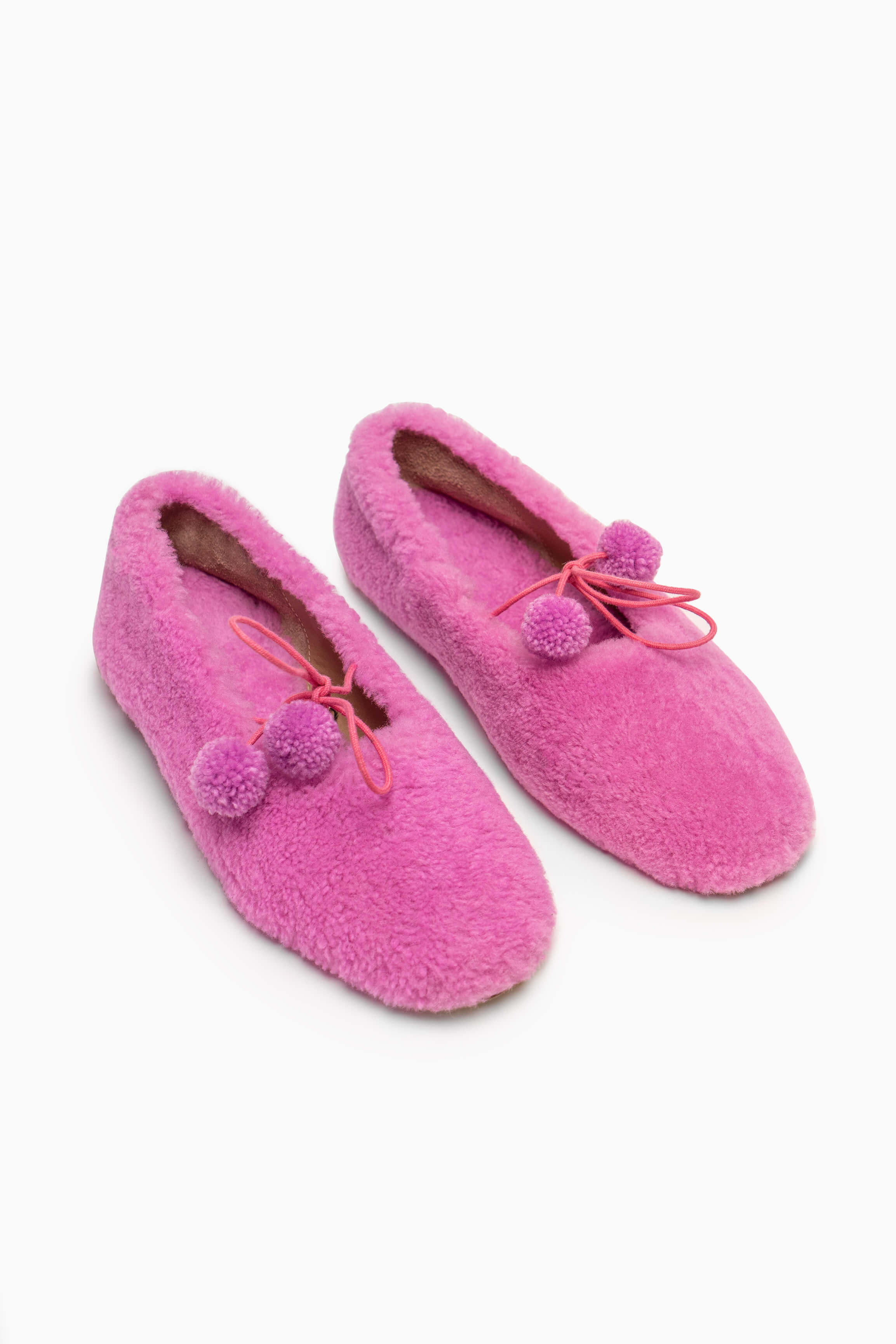 Pink discount shearling slippers