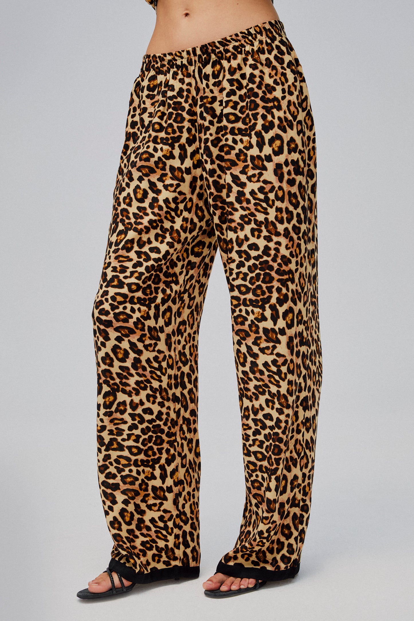 The Bow Pajama Set in Leopard Print