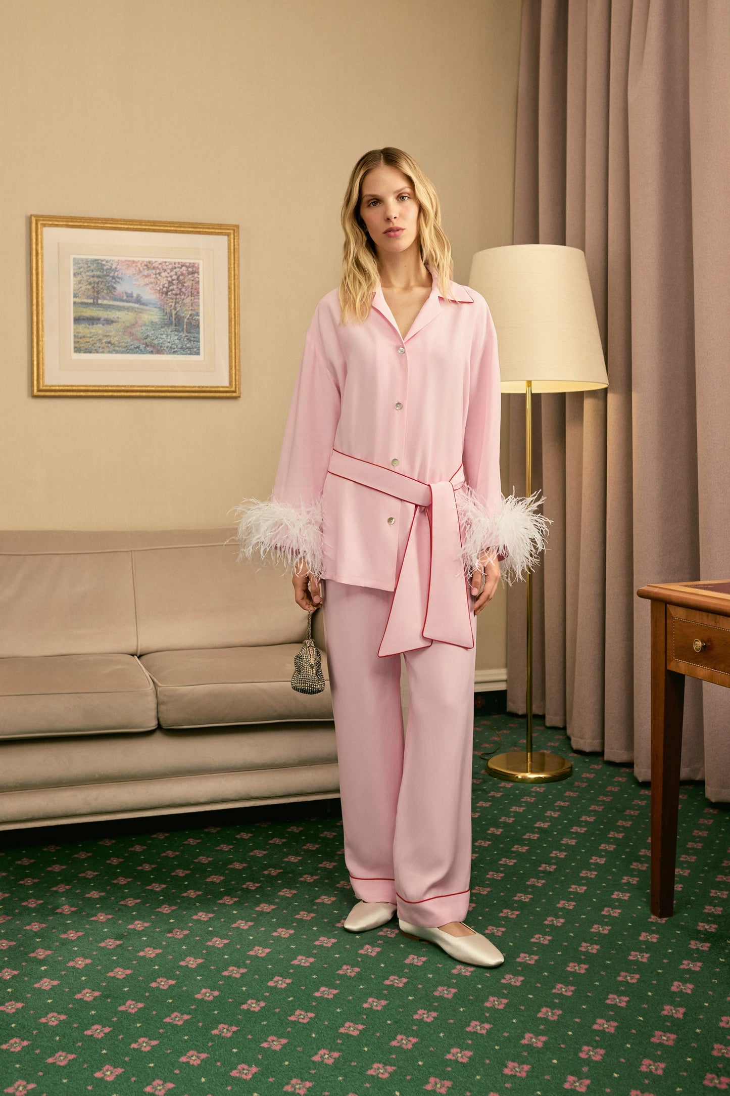 Miss Cat Belted Set with Detachable Feathers in Pink