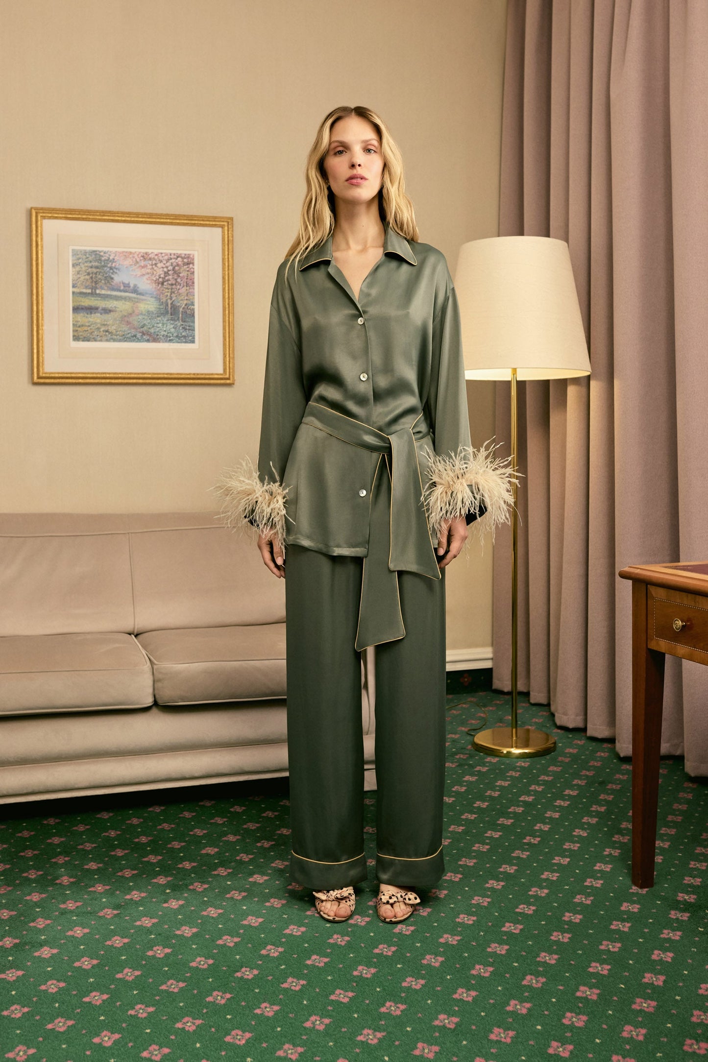 Miss Cat Belted Set with Detachable Feathers in Green