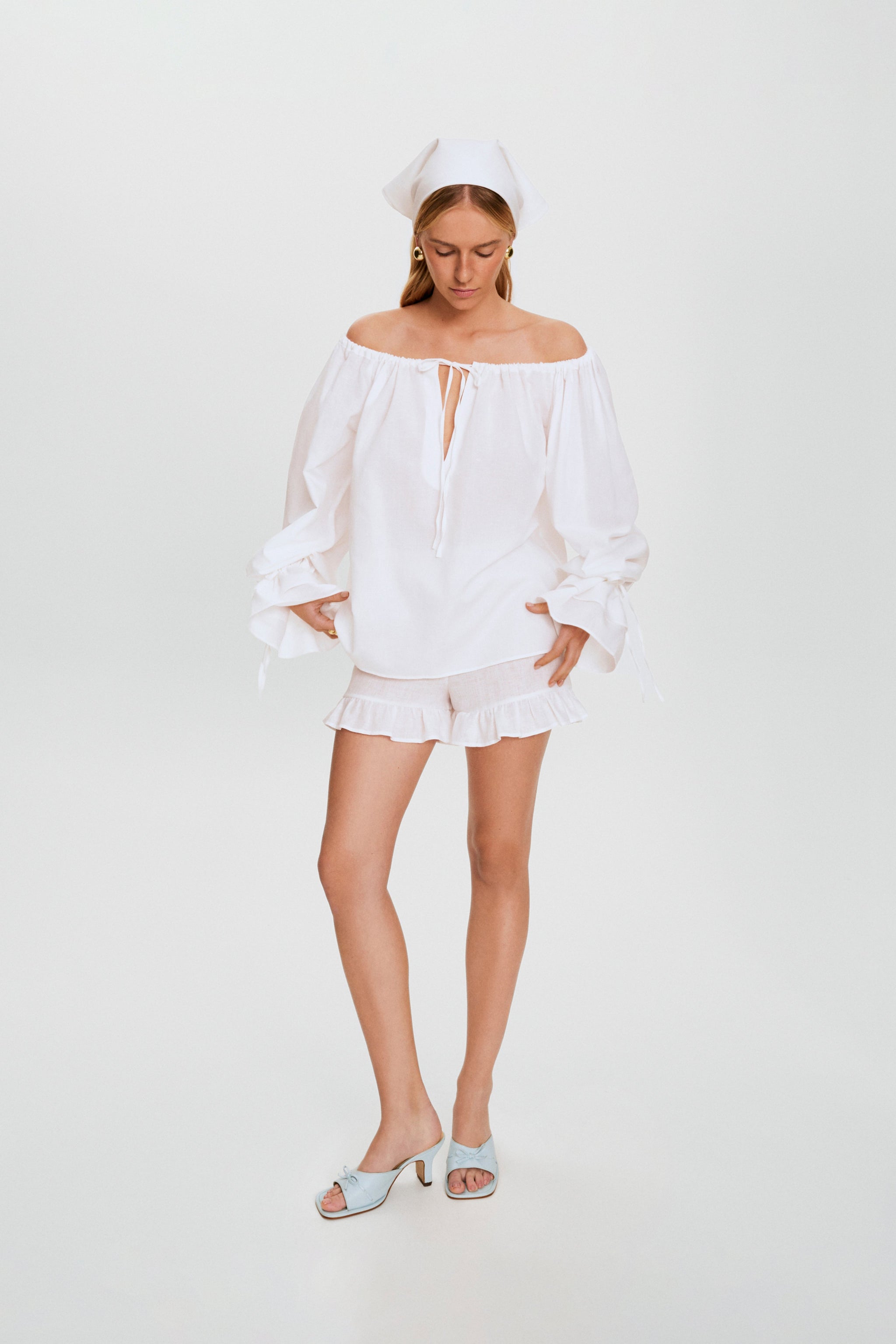 Cha-Cha Lounge Shorts with Headscarf in Milk