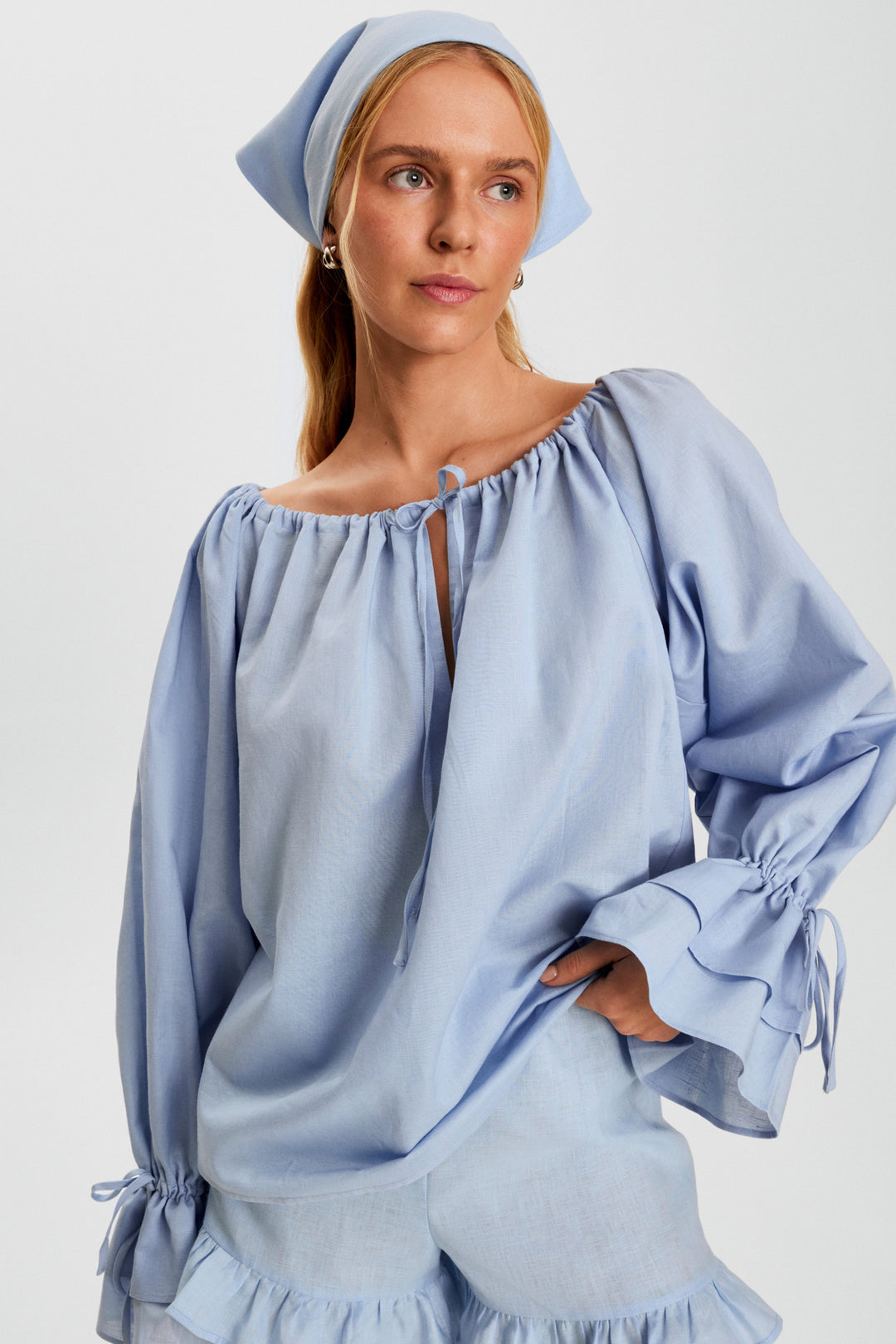 Cha-Cha Lounge Shorts with Headscarf in Blue