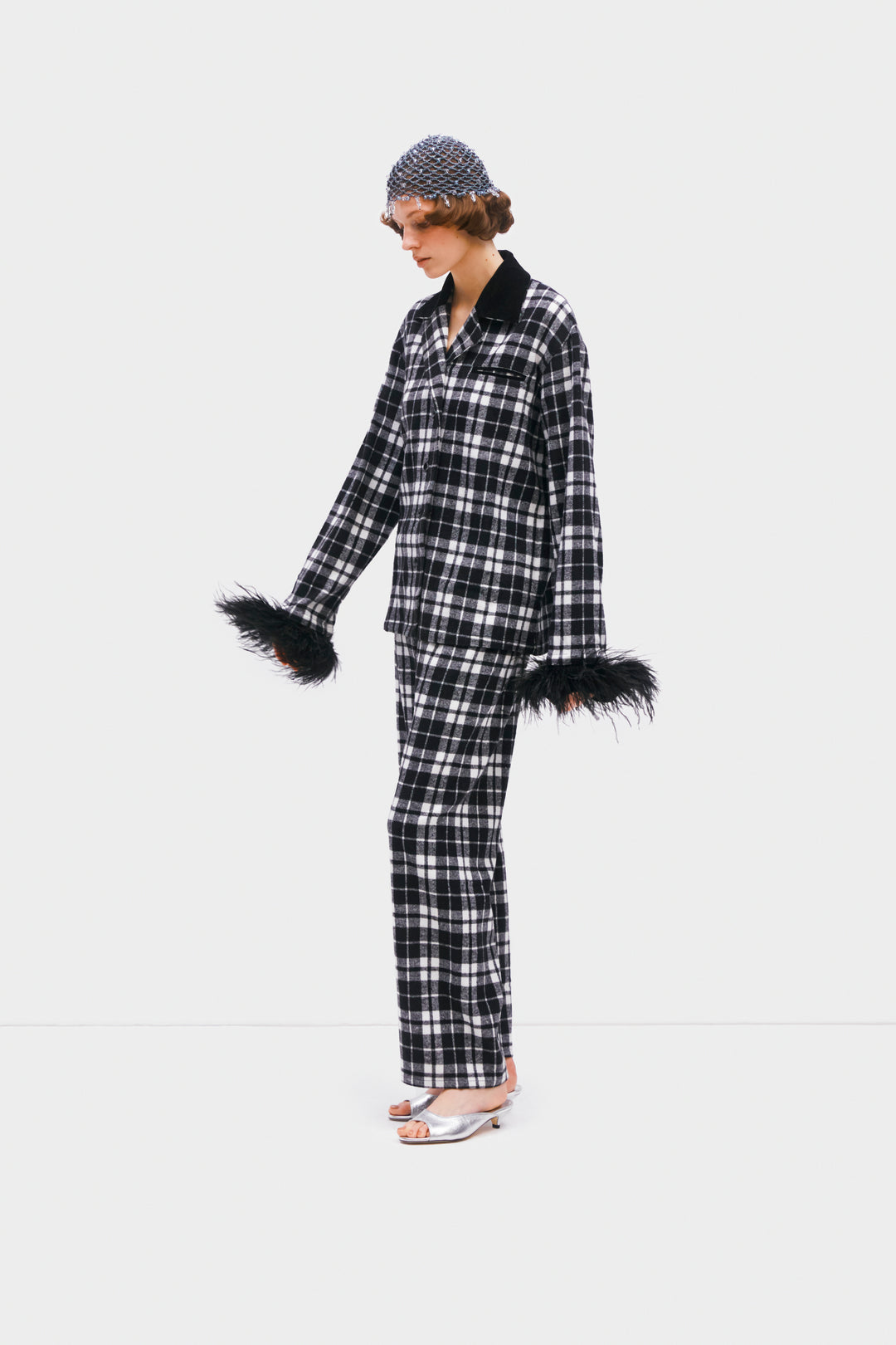 Checked Cotton-Flannel Set with Detachable Feathers in Monochrome