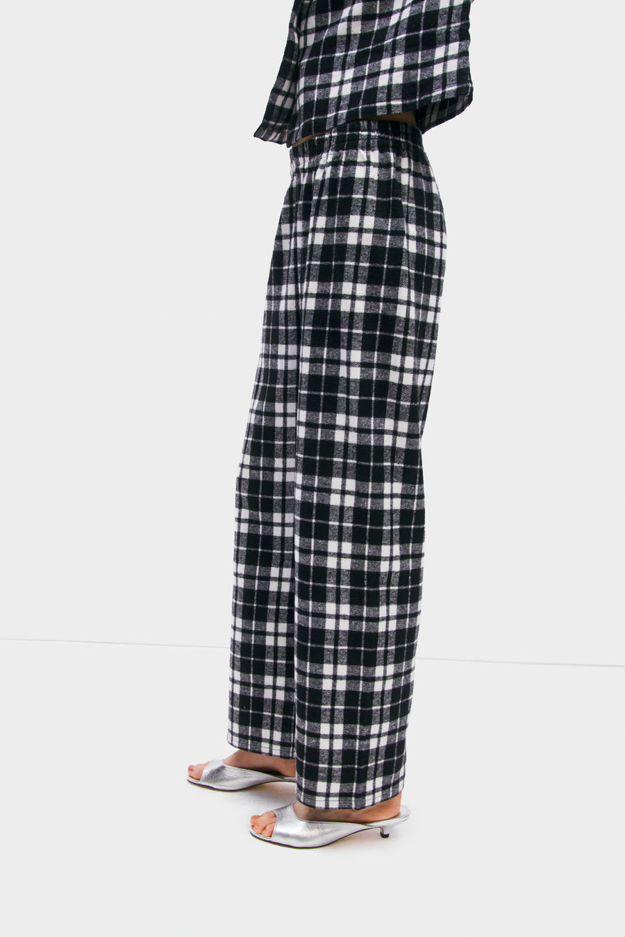 Checked Cotton-Flannel Set with Detachable Feathers in Monochrome