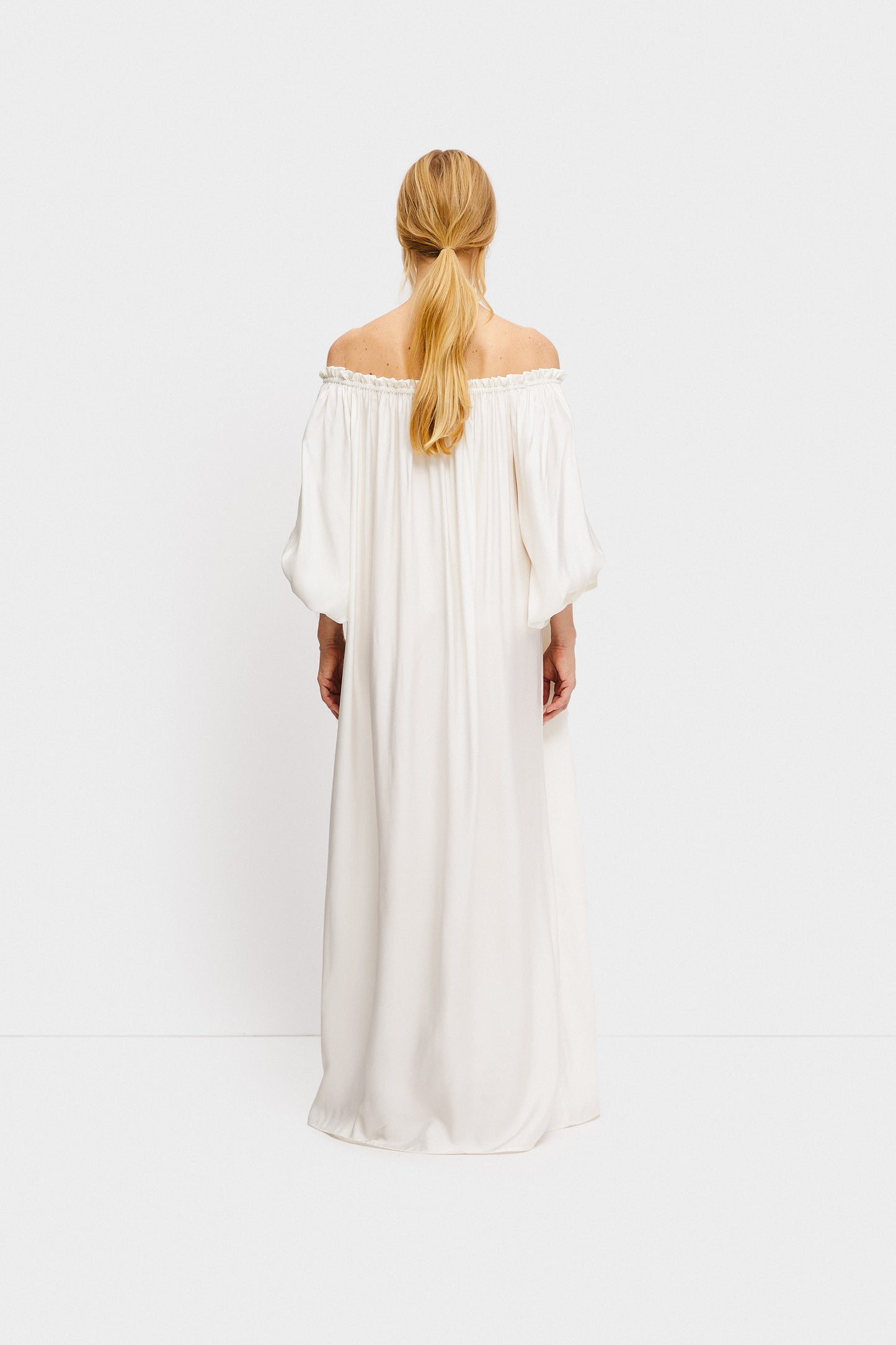 Zephir Off-the-shoulder Maxi Dress in White