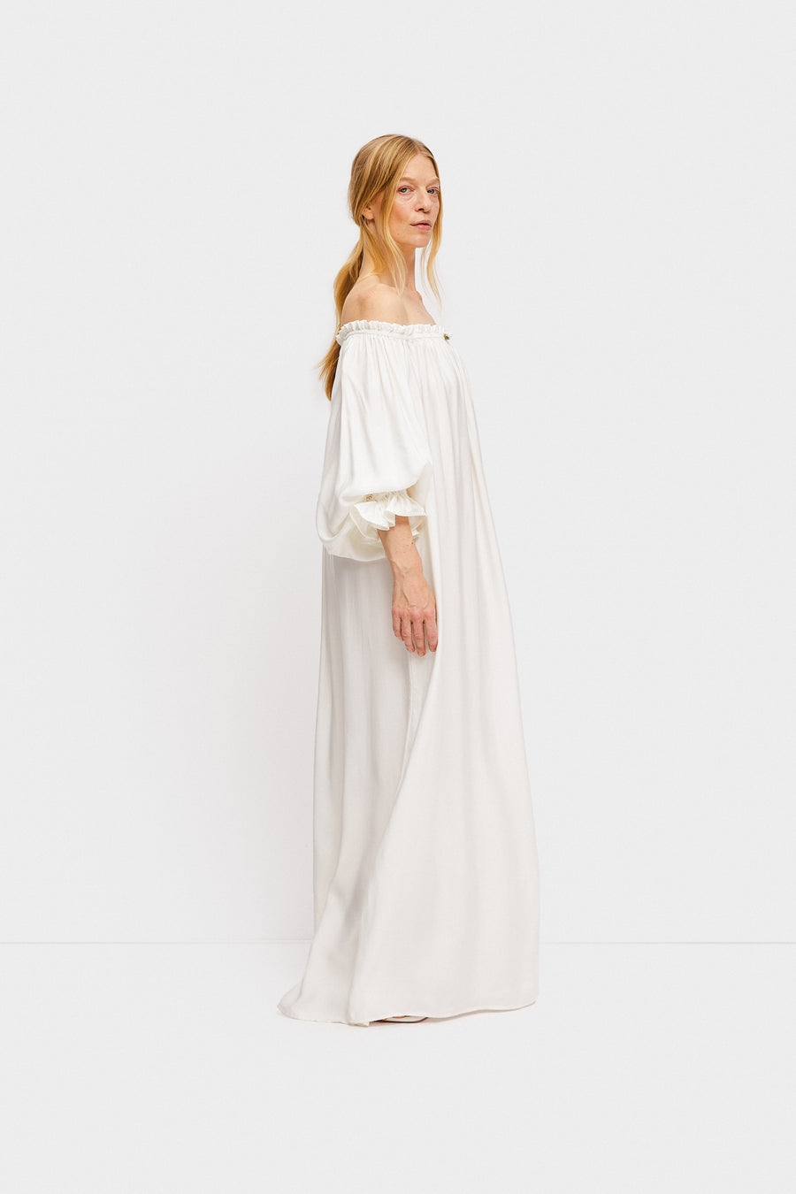 Zephir Off-the-shoulder Maxi Dress in White