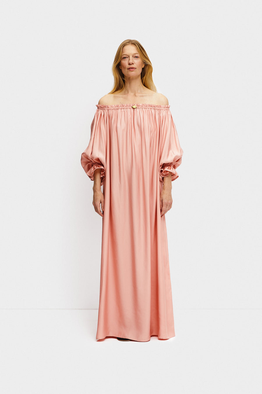 Zephir Off-the-shoulder Maxi Dress in Pink