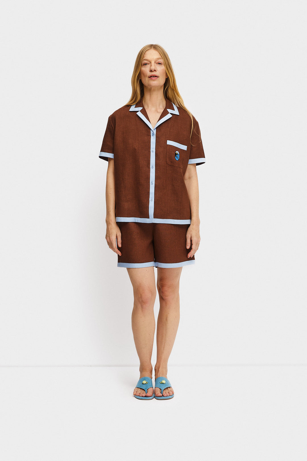 Garrick Embroidered Linen Short-sleeved Shirt in Brown