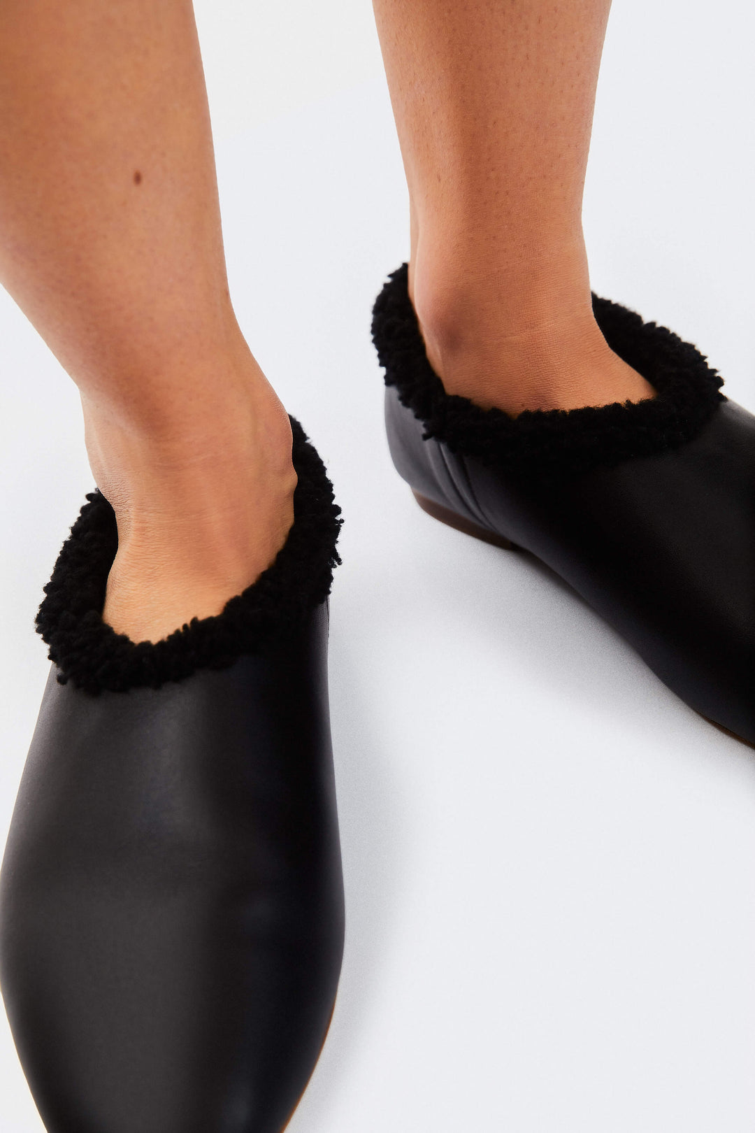 Mittens Winter Slippers in Black