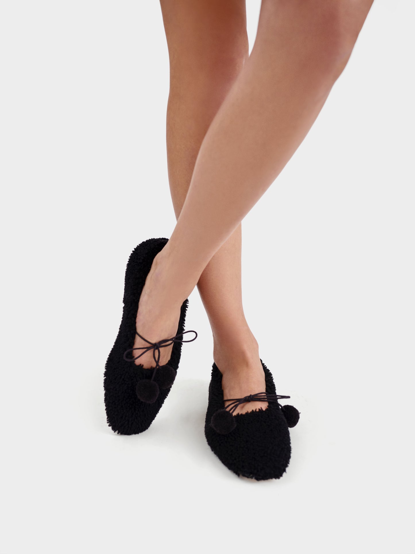 Lulu Shearling Slippers in Black